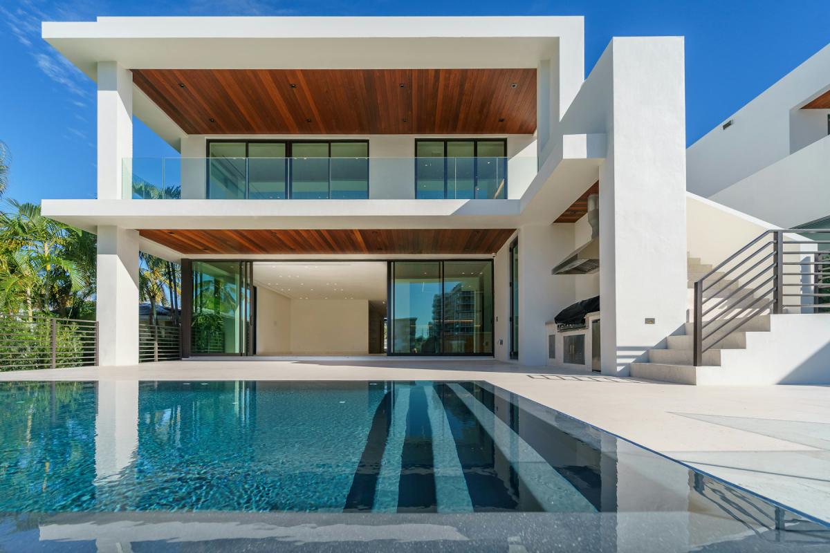 Luxury Villa — Luxury villa architecture with infinity pool and clean white volumes